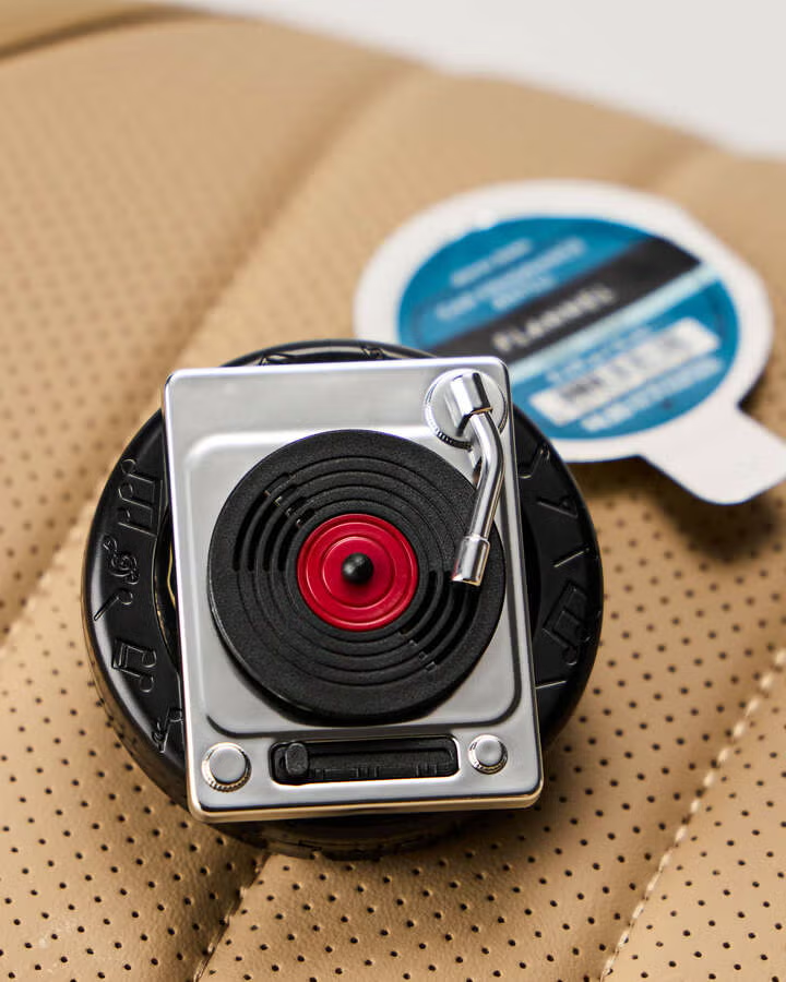 RECORD PLAYER
