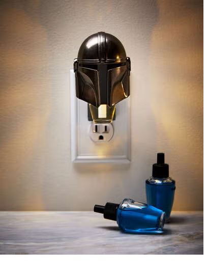 The Mandalorian Helmet Scent Control™ Nightlight